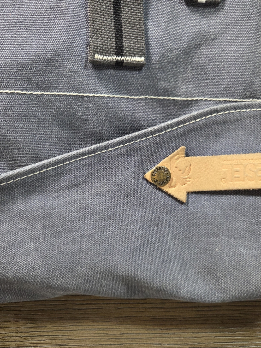 Vtg DIESEL Y2K Distressed Grey Canvas Messenger Bag - Excellent Condition - Picture 8 of 13